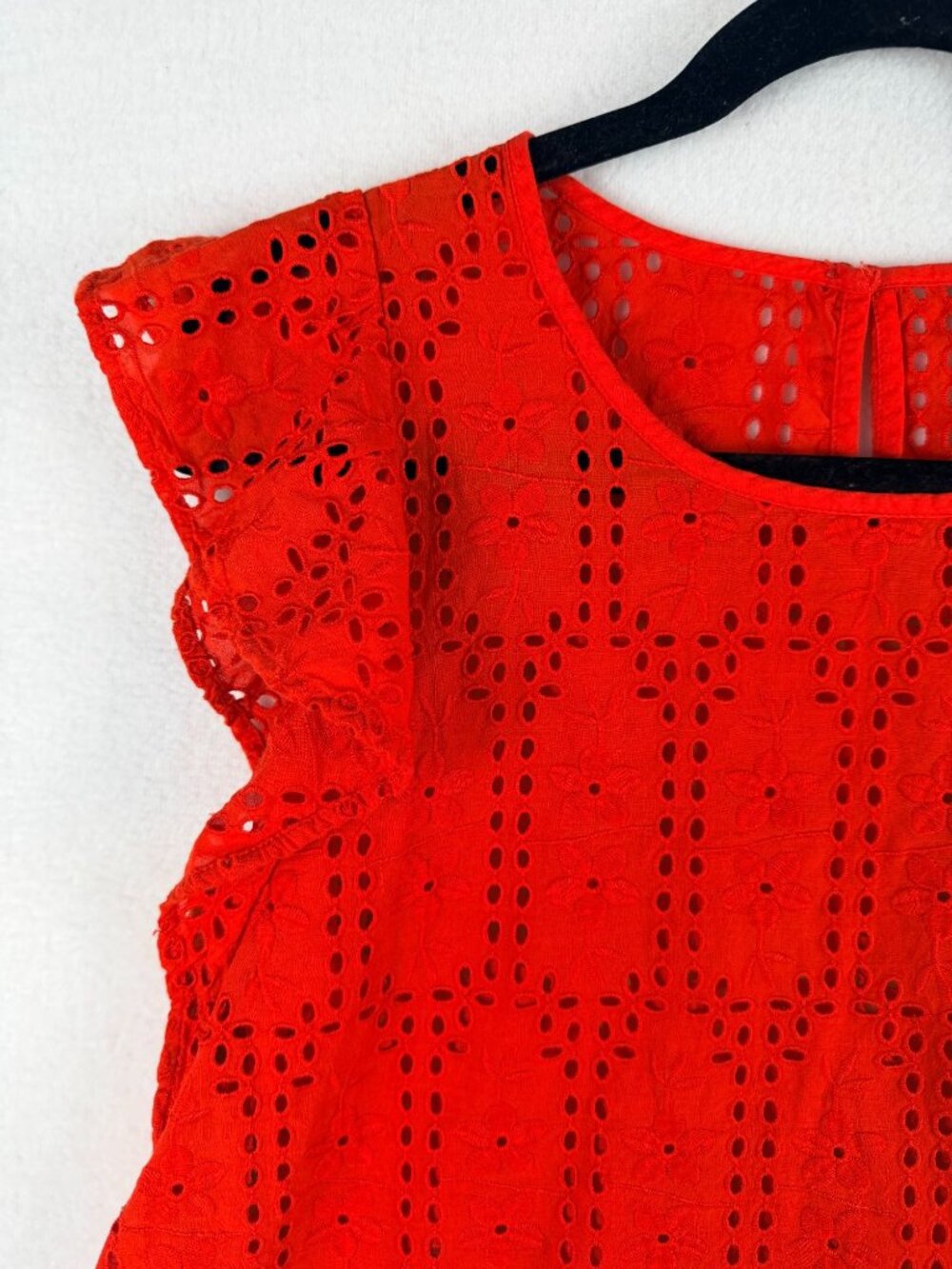 Madewell Women’s Red Eyelet Embroidered Flutter Sleeve Blouse Size Small - Picture 9 of 13